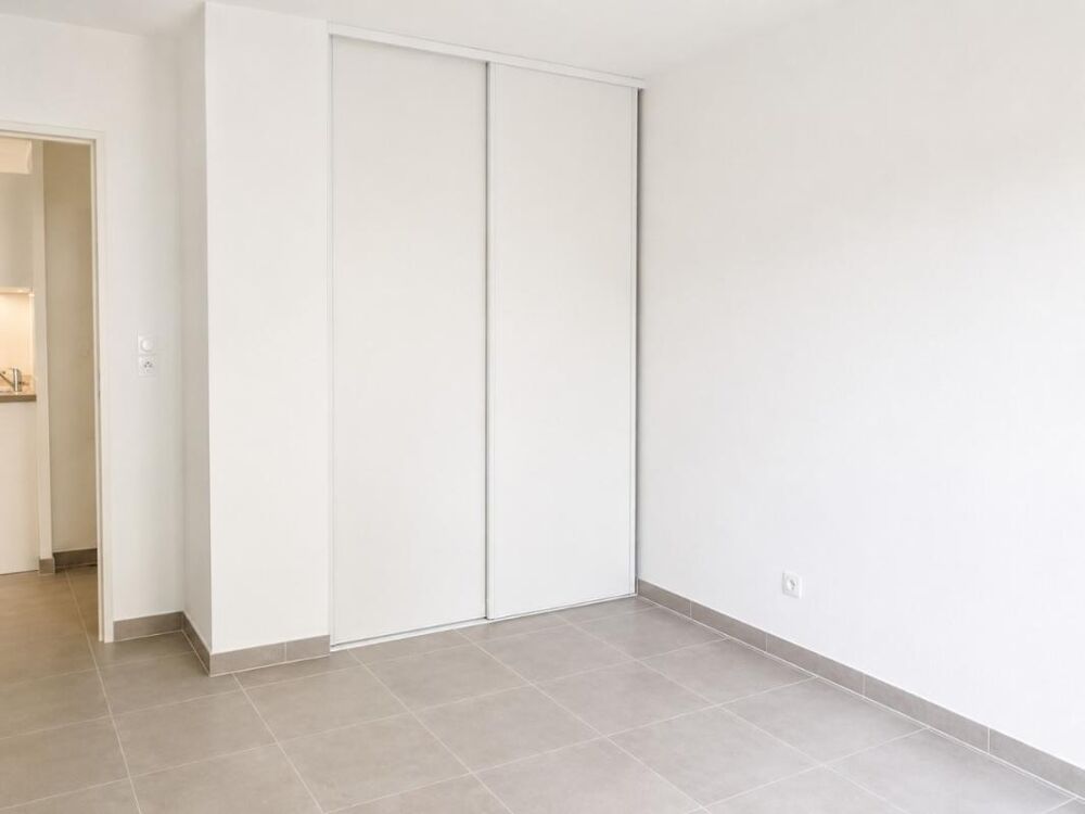 Location Appartement T2 avec terrasse et parking à TOULON Toulon