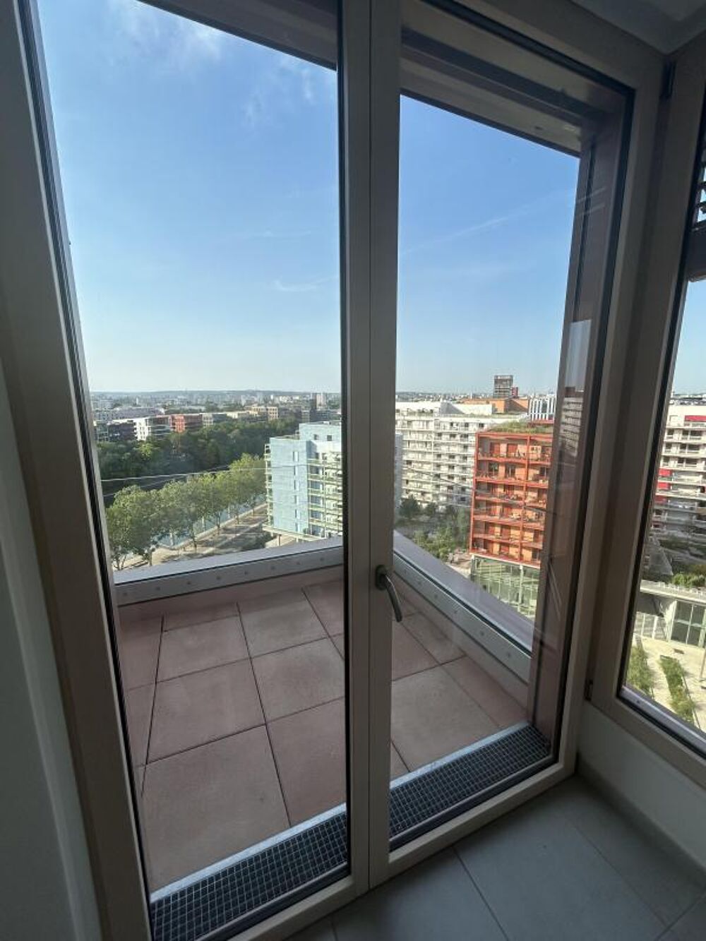 Vente Appartement RETOUR DE LOT - EN ETAGE - LUMINEUX- BELLE VUE Saint ouen sur seine