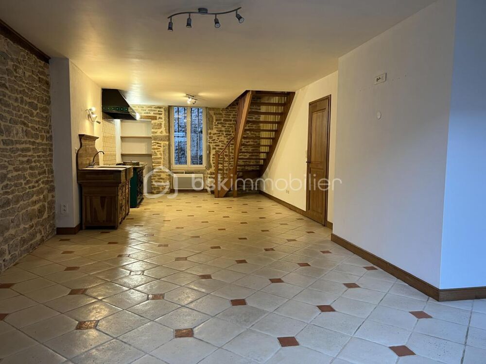 Ensemble immobilier 2 maisons, 1 local commercial, 1 grange