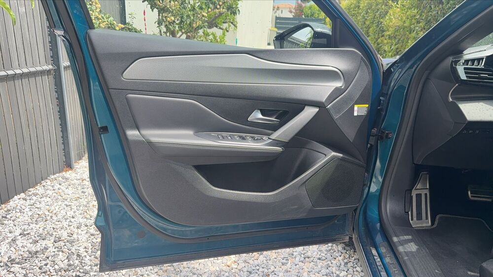 408 1.6 PHEV 225 e-EAT8 First Edition 2023 occasion 13920 Saint Mitre Les Remparts