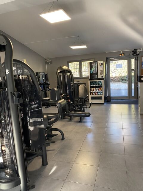 Fonds de commerce à vendre centre  ANTIBES (06)salle de sports remise en forme fitness 105000 06600 Antibes