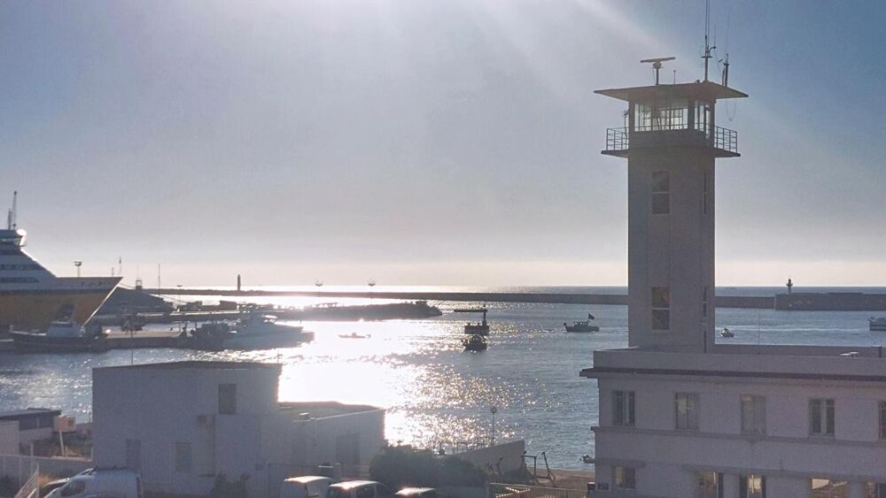 Vente Appartement Studio 36 m² avec vue panoramique sur la mer et le port Sete