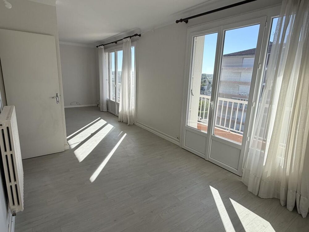 Location Appartement A LOUER APPARTEMENT DE TYPE 3 RESIDENCE CHAMP BERNARD Villefranche de rouergue