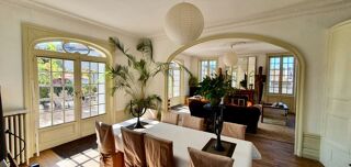  H�tel Particulier � vendre 15 + pi�ces 350 m� Angouleme