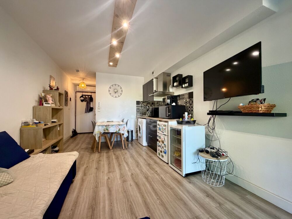 Vente Appartement BALARUC-LES-BAINS(34), VENDU MEUBLÉ, STUDIO RÉNOVÉ EN RDC, TERRASSES, DEUX STATIONNEMENTS PRIVÉS, PROCHE DES THERMES Balaruc les bains