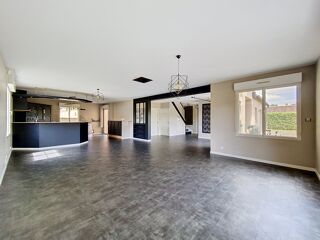  Maison à vendre 7 pièces 239 m²