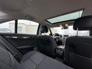 Classe C III 300 ELEGANCE 7-TRONIC 2010 occasion 78240 Chambourcy