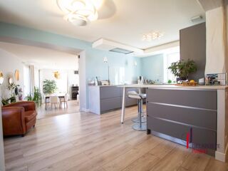  Maison  vendre 8 pices 172 m