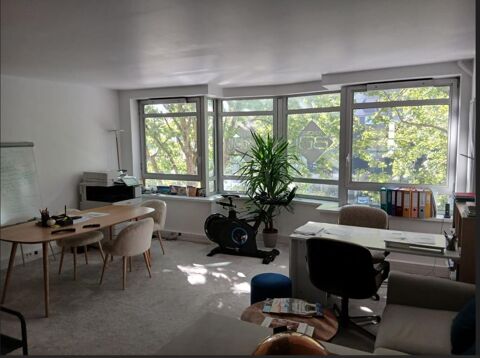 Au pied du M&eacute;tro Billancourt, une surface de 45 m&sup2; en excellent &eacute;tat &agrave; louer 1200 92100 Boulogne billancourt