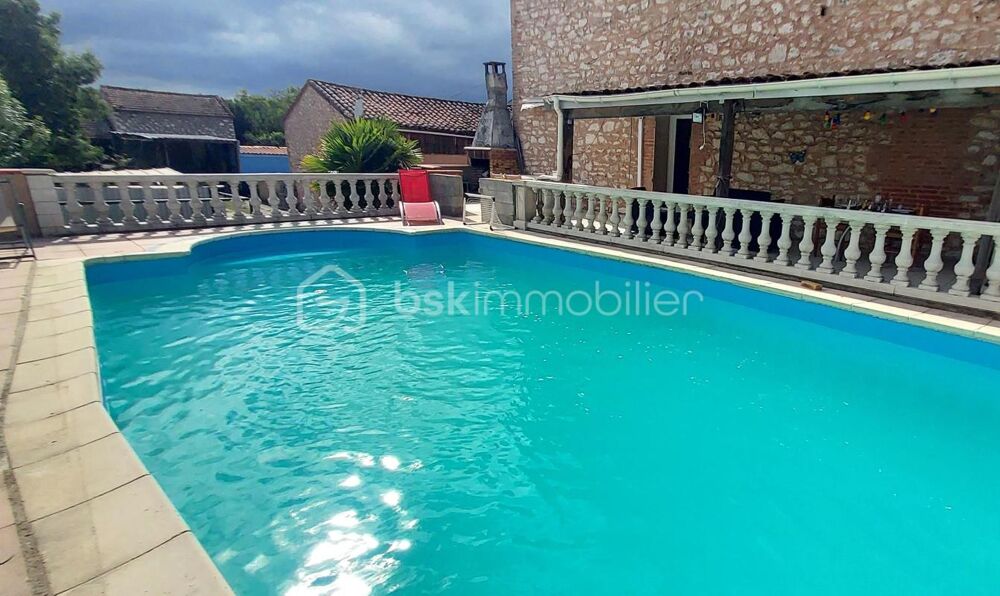 grande maison avec piscine à découvrir