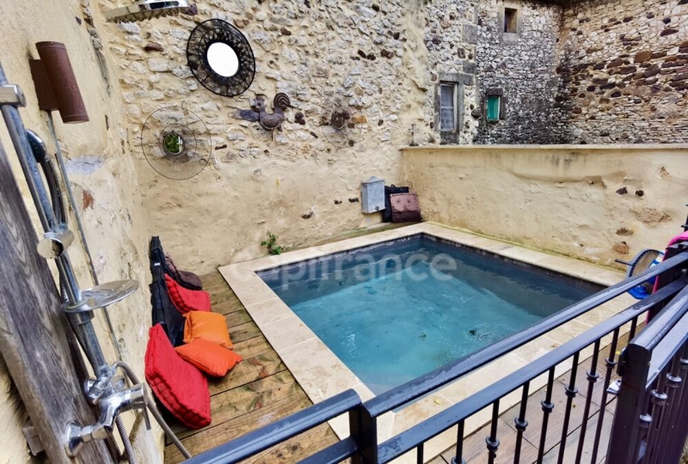 POUZILHAC (30) Maison de village à vendre 9 pièces avec petite piscine, jardin