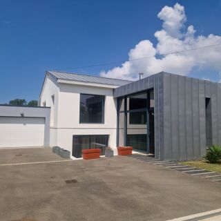  Villa � vendre 7 pi�ces 240 m�