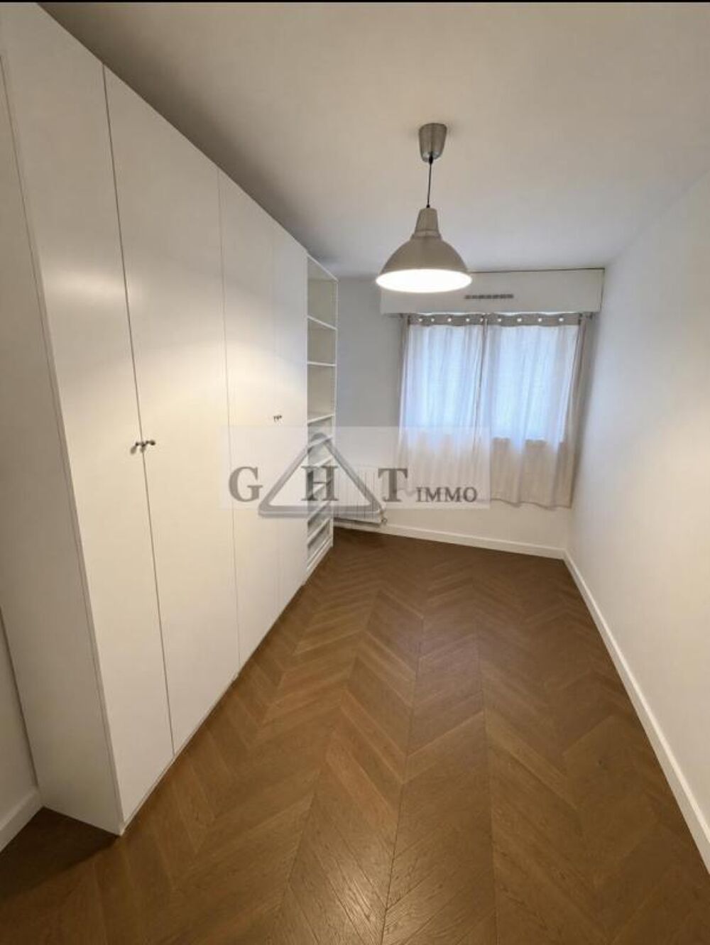   Cadre exceptionnel : Local professionnel/bureau 122m2 Charenton le pont