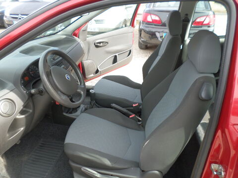 Punto 1,3 16v 70cv multijet Cult II 2006 occasion 13510 &Eacute;guilles