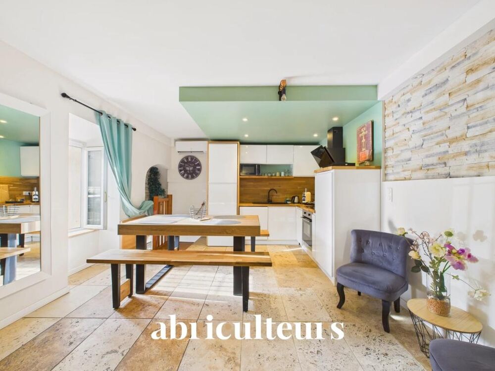 Maison de village rénovée avec 2 chambres à vendre à Grans (13450)