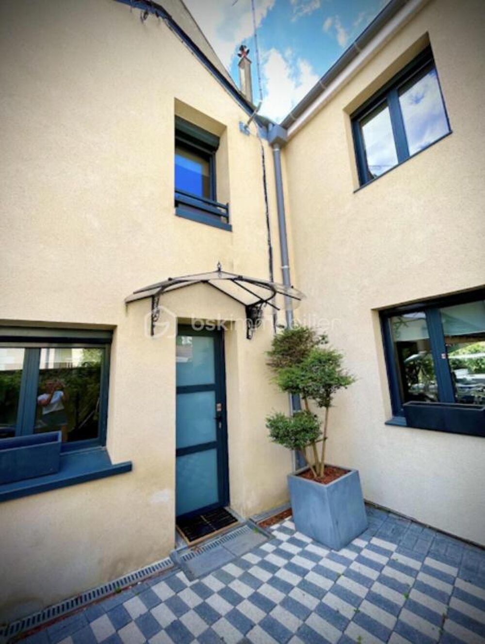 Maison familiale contemporaine de 154 m2 avec espace locatif indépendant loué 835€ par mois - quartier Strasbourg