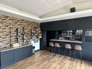  Maison  vendre 10 pices 300 m