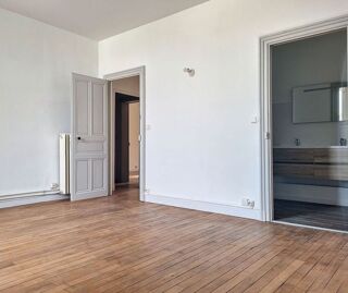  Appartement à louer 5 pièces 116 m²