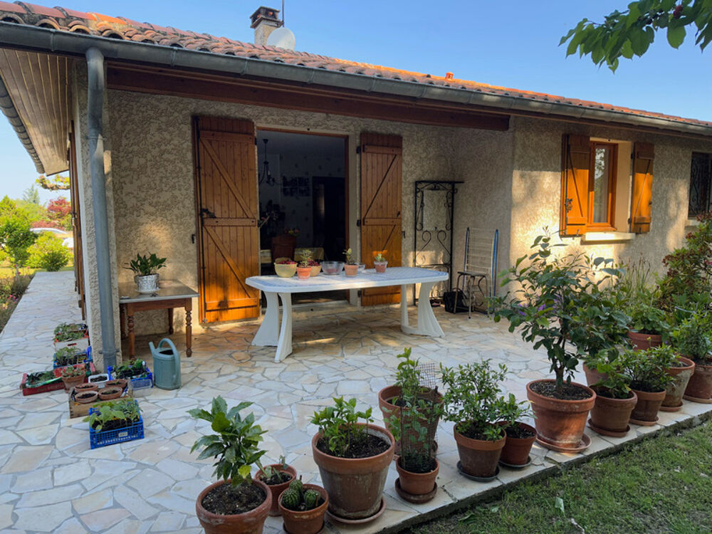 Vente Maison Villa 3 chambres sur jardin de 900 M2, garage attenant Gabarret