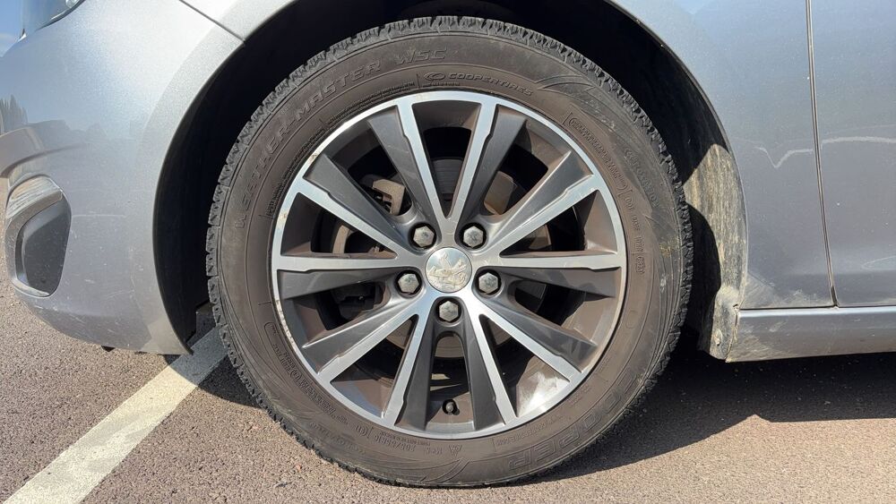 308 II 1.2 PureTech 130 Allure 2015 occasion 27180 Saint Sebastien De Morsent