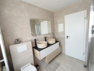  Maison � vendre 9 pi�ces 180 m�