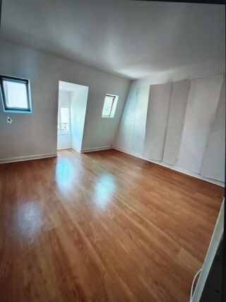  Appartement à louer 3 pièces 44 m²