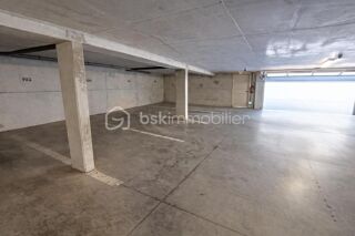  Parking / Garage � vendre 12 m�