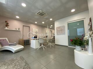  Immeuble à vendre 7 pièces 160 m²