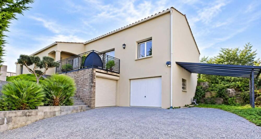 VILLA AVEC PISCINE ET GRAND GARAGE PROCHE CARCASSONNE