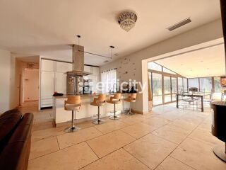  Maison � vendre 7 pi�ces 305 m�