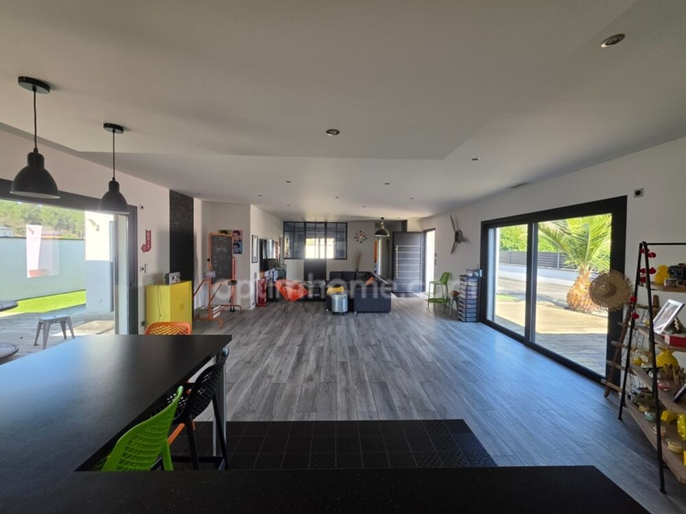 Maison contemporaine de plain-pied avec prestations haut de gamme à Léognan (33)