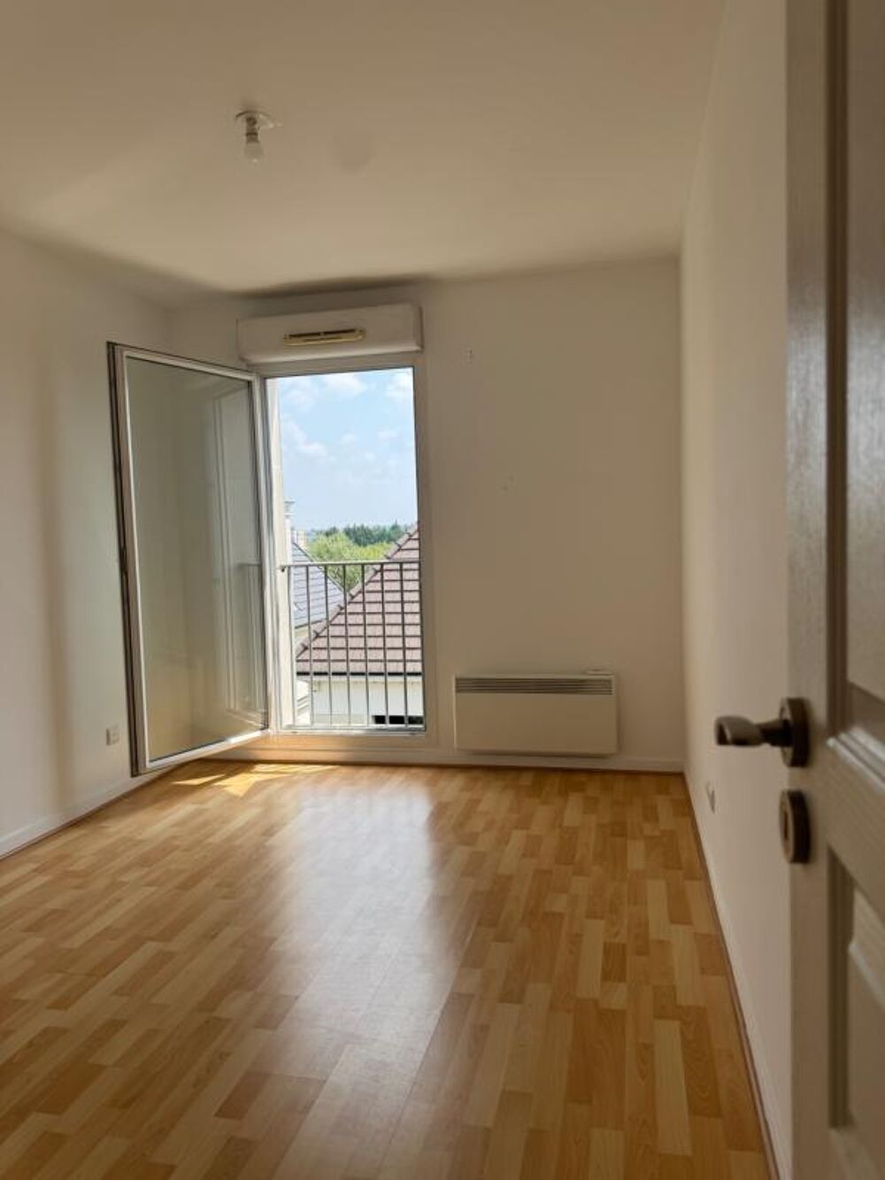 LE PERREUX-SUR-MARNE  VUE EXCEPTIONNELLE SUR LA MARNE  2 MIN RER A  4 PIÈCES 75 M²  DERNIER ÉTAGE  ASCENSEUR  BALCONS  PA