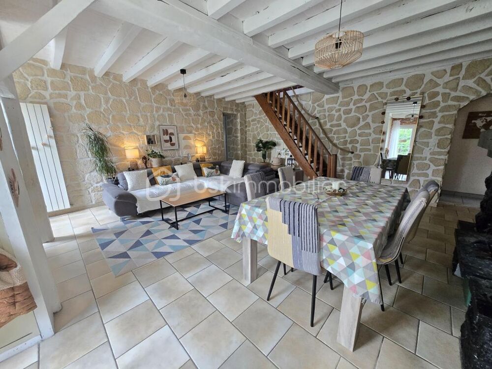 Magnifique Maison de village de 166m² avec piscine et dépendances de garage