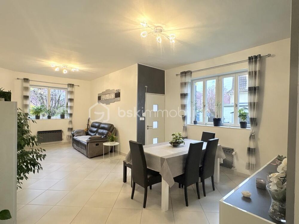 Vente Maison Maison de ville familiale 120 m2 3 chambres avec jardin garage et accès rapide gare Templemars