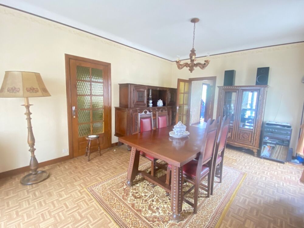 Vente Maison Maison de village, 103m², 3 chambres, terrasse et jardinet avec 2 garages 59 900 € Folles