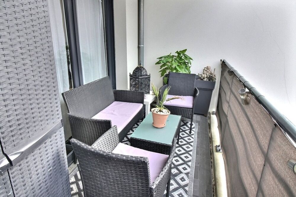 Vente Appartement appartement 3 pices de 2017 avec balcons et parking en sous-sol  vendre  Poissy au prix de 275000 euros Poissy