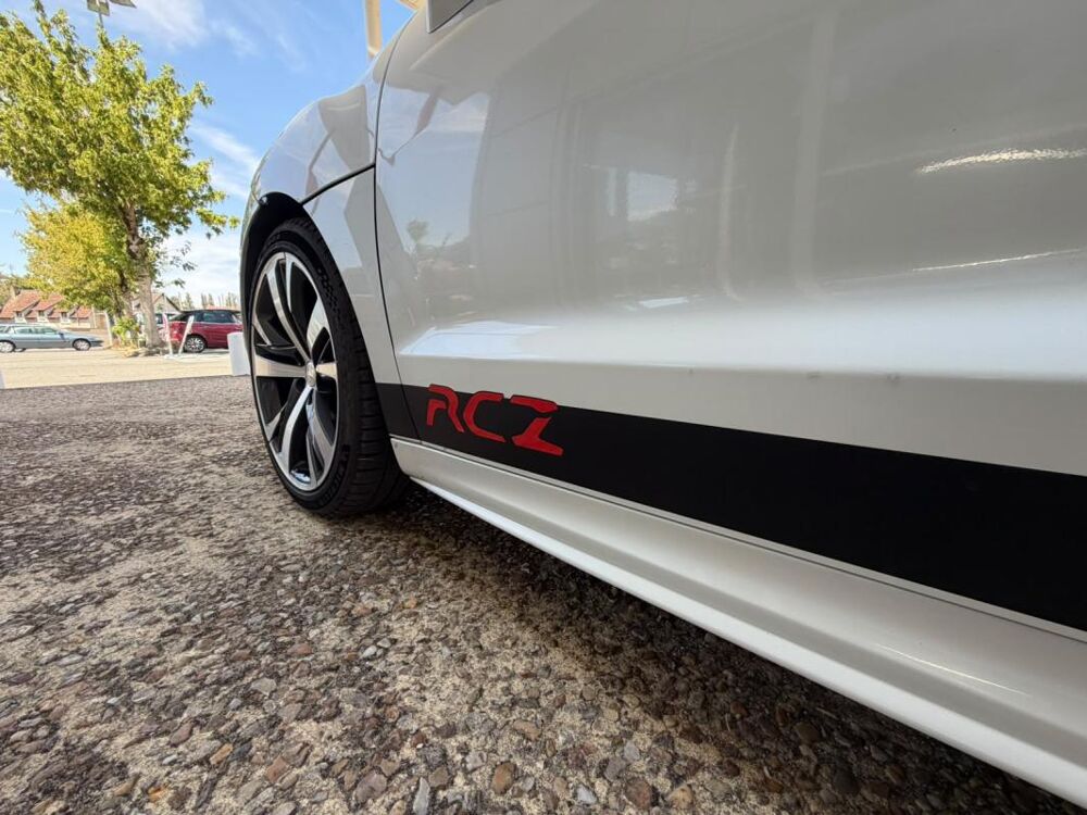RCZ GT-Line 1.6 THP 200Ch Nacr&eacute;- Garantie 6 Mois / Reprise possi 2015 occasion 36300 Le Blanc