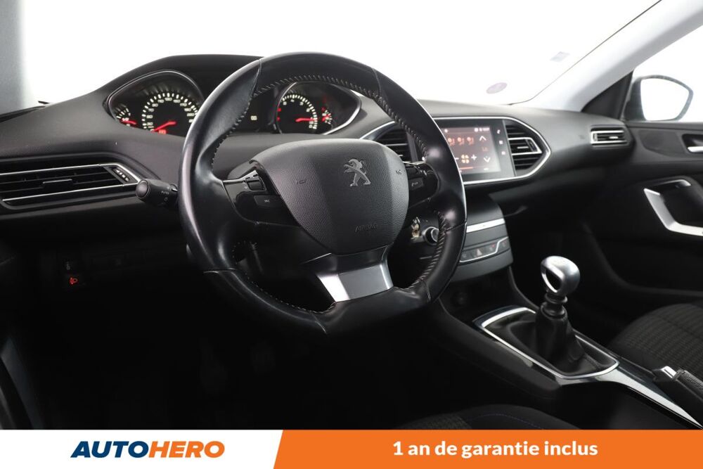 308 1.2 PureTech Style 110 ch 2018 occasion 92130 Issy-les-Moulineaux