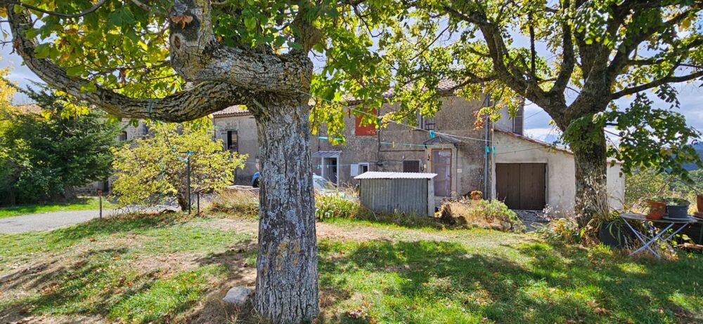 Vente Maison Maison de hameau avec deux appartements +  terrain, à Bargème Bargeme
