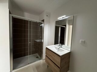  Appartement à louer 2 pièces 43 m²