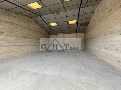   ENTREPOT 98 M² A LOUER A REAU 