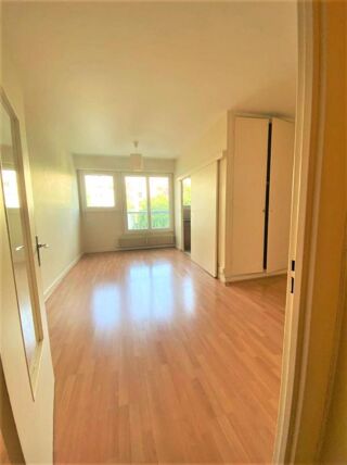  Appartement  louer 1 pice 34 m