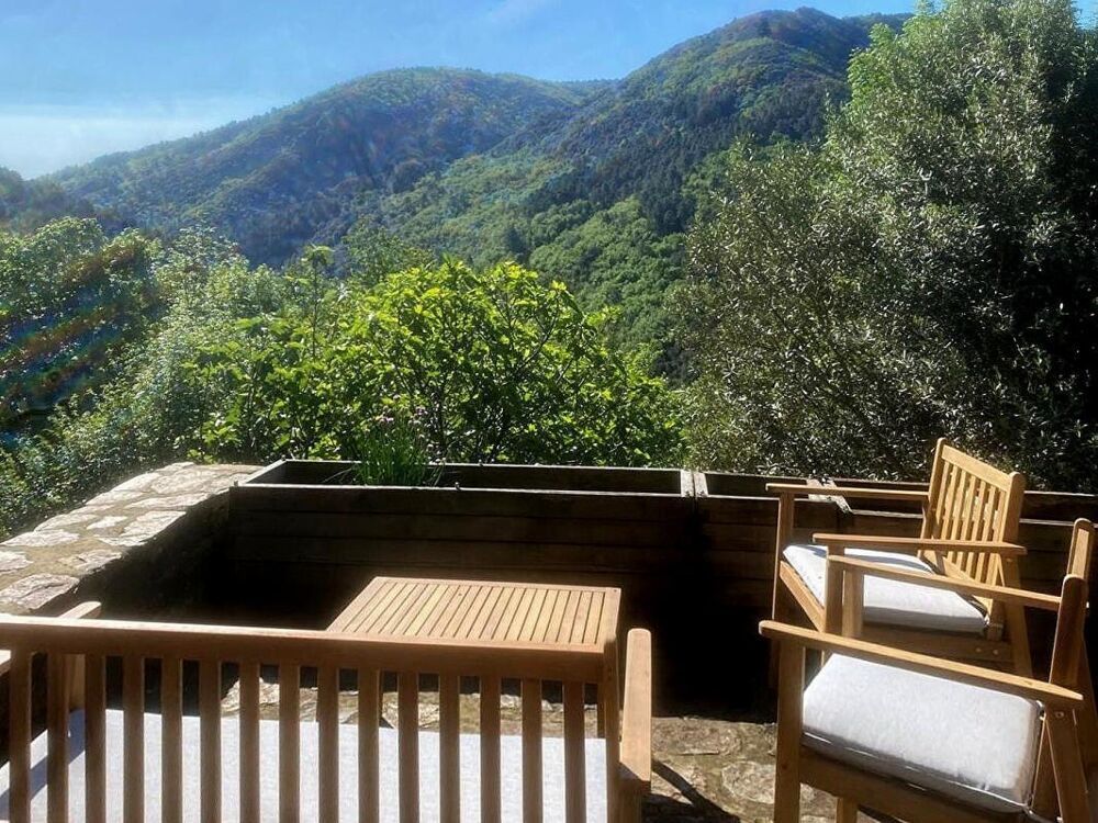 Maison de caractère et gîte face aux montagnes