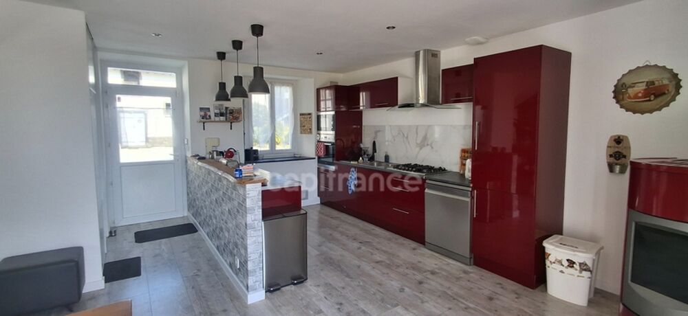 Maison à vendre 6 pièces, 4 chambres et grandes dépendances (35)