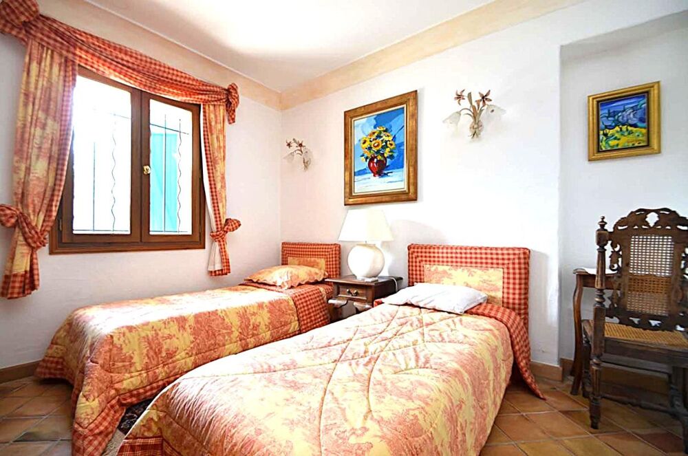 � vendre  Maison Figani�res (83830)