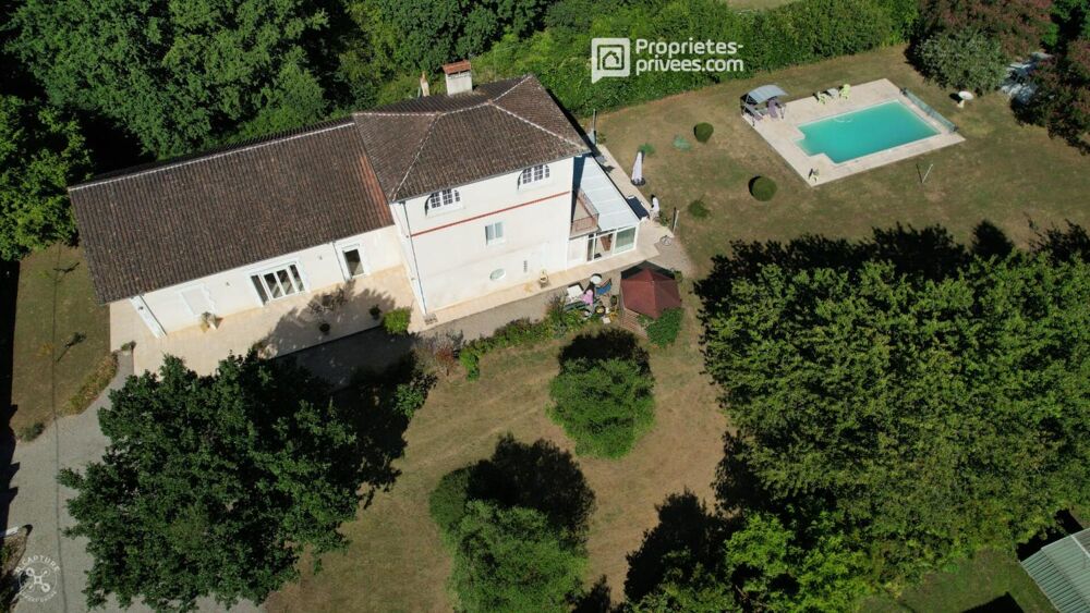 Maison de caractère en pierre 350 m² - 4 chambres - piscine chauffée - parc 3500 m²
