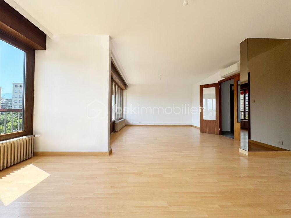 T4 TRAVERSANT DE 107,69 M², 3 CHAMBRES AVEC VUE, RÉNOVÉ
