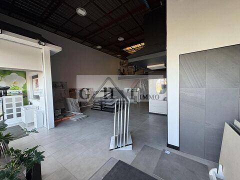 LOCAL COMMERCIAL 280 M&sup2; A BOISSISE LE ROI A LOUER 2650 77310 Boissise le roi