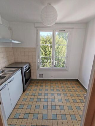  Appartement à louer 2 pièces 65 m²