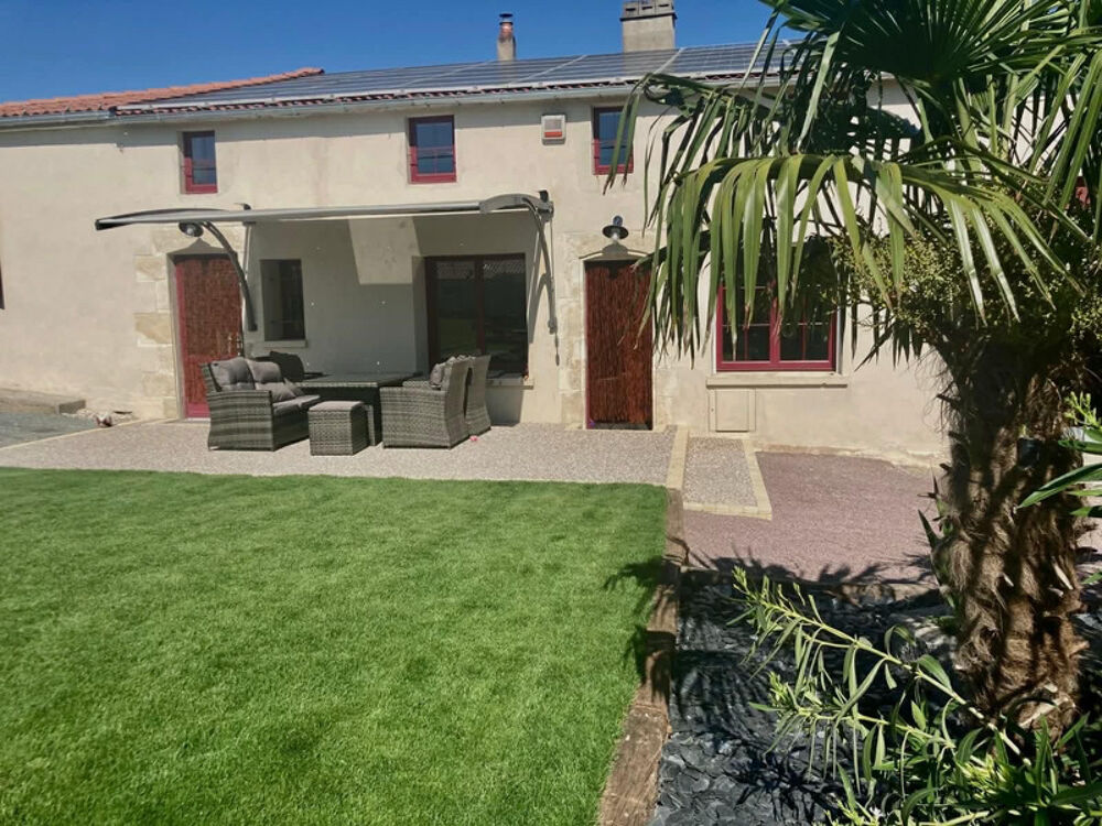 VOUILLE LES MARAIS 85450 CALME ABSOLU MAGNIFIQUE PROPRIETE GRAND CONFORT AVEC DEPENDANCES ET JARDIN
